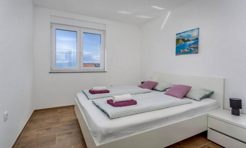 Apartmani Grgić Malinska Zewnętrze zdjęcie